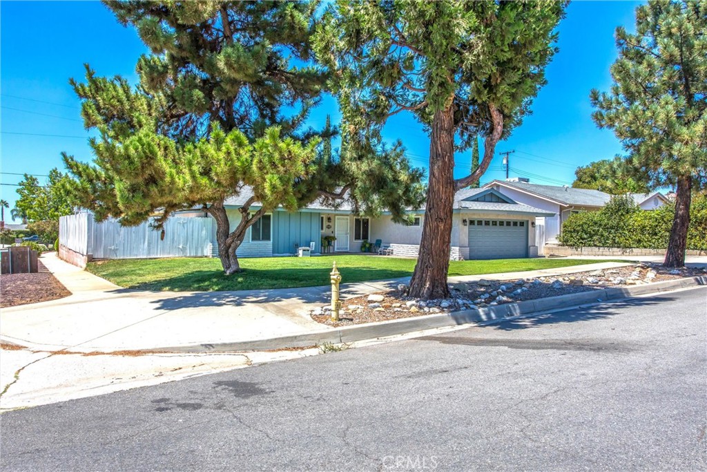 13638 San Leandro Avenue