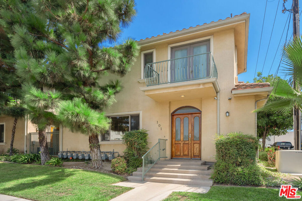 Location, location, location! Beautiful Townhome in the heart of Burbank. This 2007 built townhome is conveniently located in close proximity to cafes, restaurants, shopping, medical centers, parks, freeways, Whole Foods, Universal City, Burbank Studios, Griffith Park, Burbank Airport, and so much more! Buena Vista Branch Library and Lincoln Park are on the same block as the complex. Unit boasts two bedrooms, each with their own en-suite bathroom upstairs (one remodeled in 2023), and a powder room downstairs. This corner unit is on the front side of the building and shares walls with only one other unit. Kitchen features newer appliances, including a Bertazzoni range (2021), a new microwave (2025), and a combo washer/dryer (2018), as well as granite counters and tile backsplash. Unit also has a newer AC condenser (2021) & heat pump (2020). There is a patio off the living room and a balcony upstairs. Unit has direct access to the two parking spaces in the garage, storage in the garage and in the attic, and the complex has 3 guest spaces as well. This is the place you've been looking for!