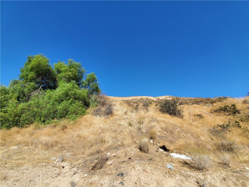 0 Sierra Hwy