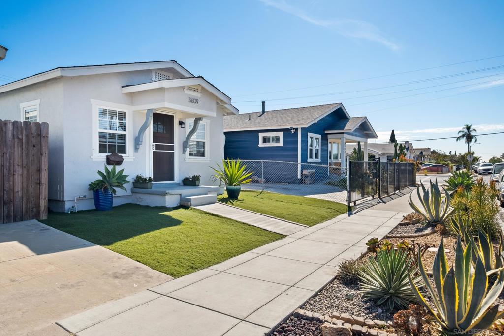 3809 Van Dyke Ave