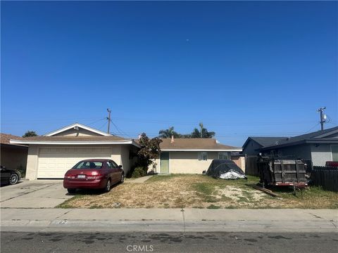 Photo of 1662 Oxford Avenue, Santa Maria, CA 93454 (MLS # PI25103299) Photo of 1662 Oxford Avenue, Santa Maria, CA 93454 (MLS # PI25103299)