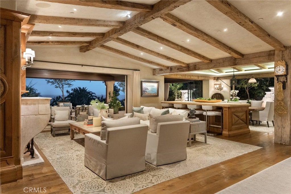 Photo of 15 Montage Way, Laguna Beach, CA 92651 (MLS # LG26135878)