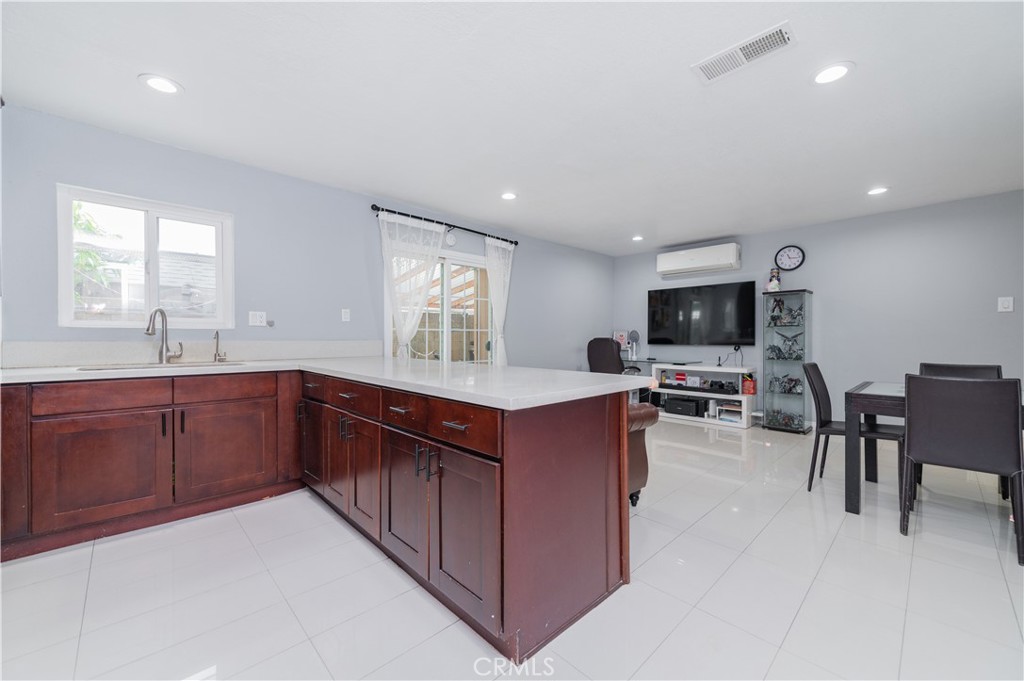12828 Ramona Boulevard 27
