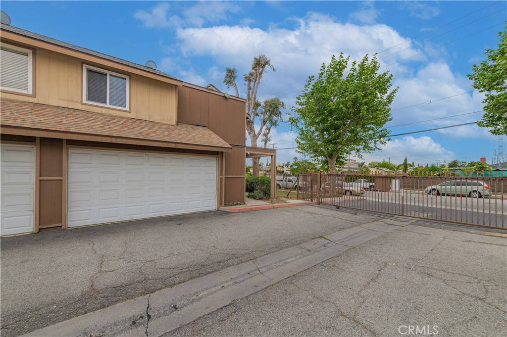 12828 Ramona Boulevard 27