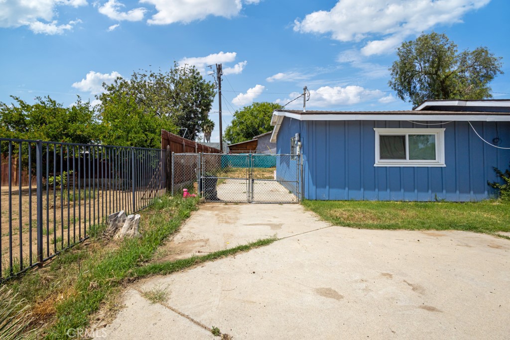 1030 Perrisito Street