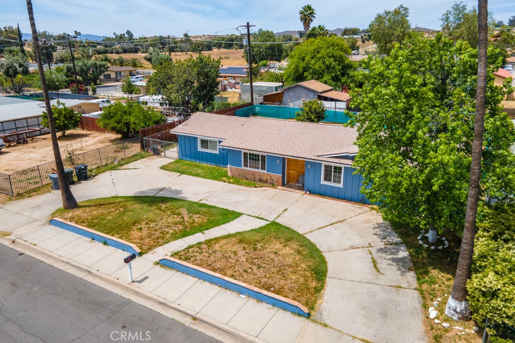 1030 Perrisito Street
