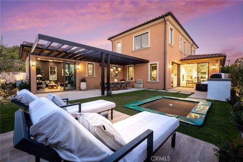 103 Vigna Irvine CA 92602