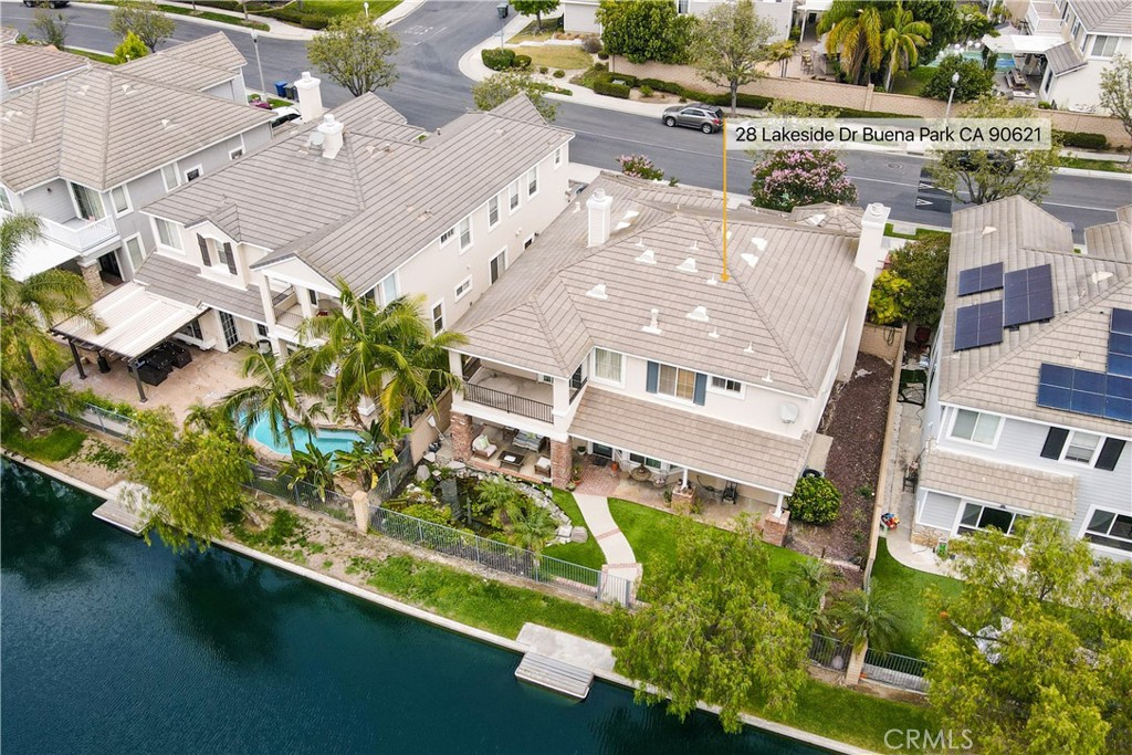 28 Lakeside