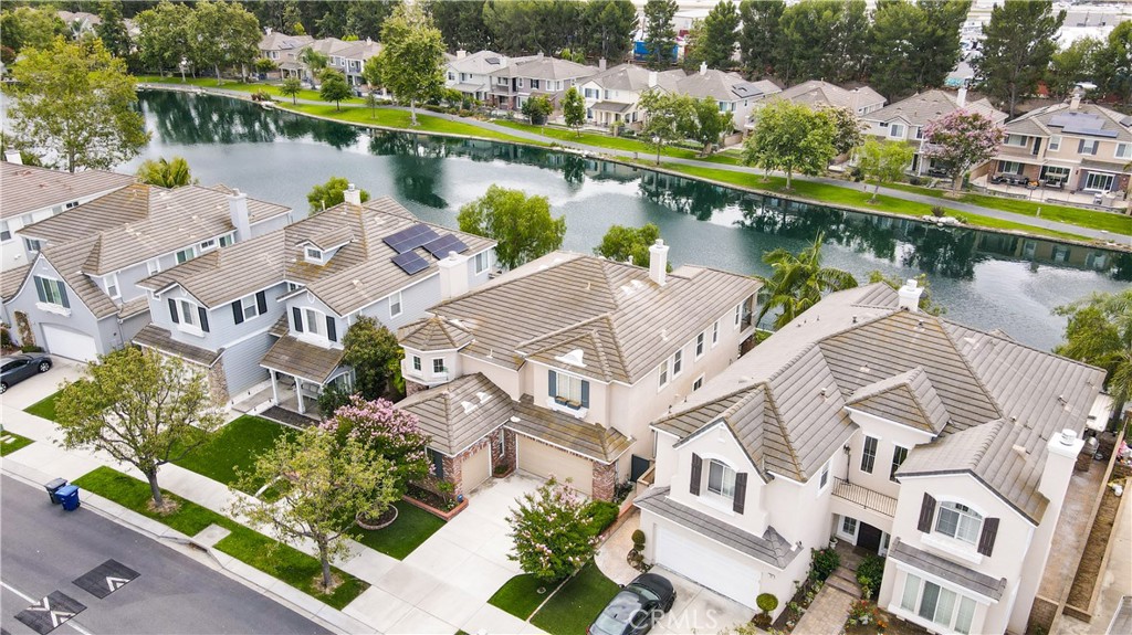 28 Lakeside