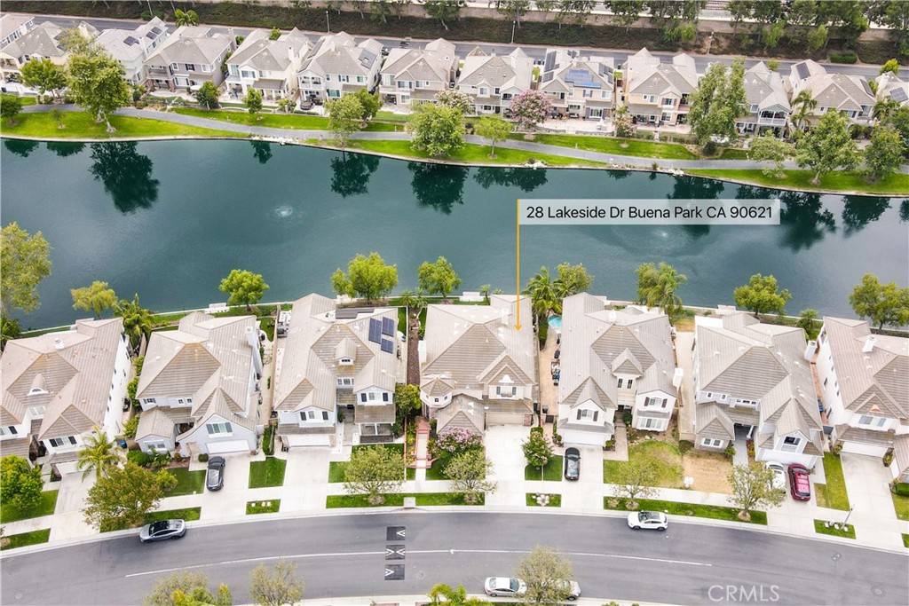 28 Lakeside