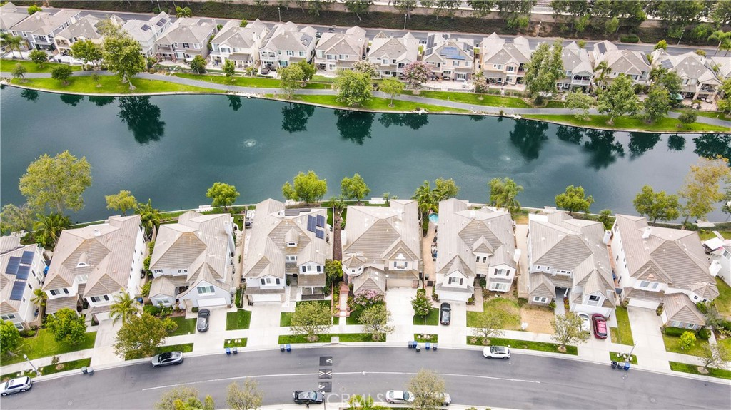 28 Lakeside