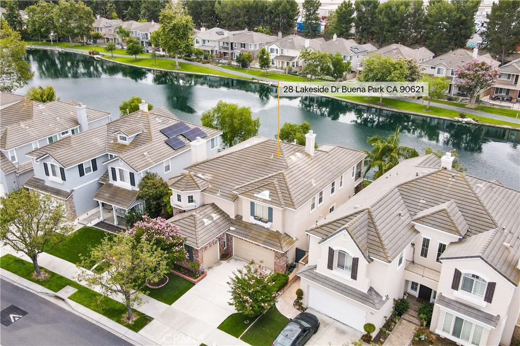 28 Lakeside