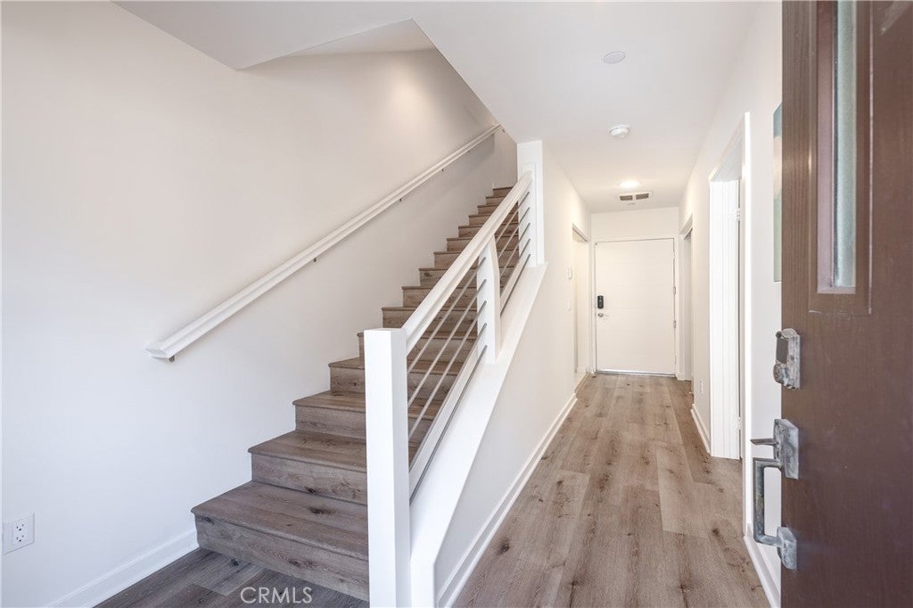Photo of 2926 Rowena Avenue #4, Los Angeles, CA 90039 (MLS # SR26134824)