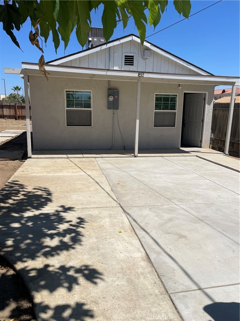 Welcome to this cute and cozy beautiful updated home with a huge front driveway. 2 bedroom, 1 bathroom. Newer kitchen with granite counter tops, and mosaic tile back splash, updated flooring throughout, remodeled bathroom. Central air conditioner and heating.The spacious backyard has potential for an addition or an ADU, RV-boat parking. Close to the Airport. Easy access to the freeway