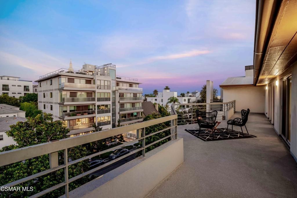 Photo of 1645 Malcolm Avenue #302, Los Angeles, CA 90024 (MLS # 225004570)