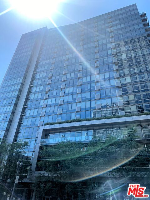 Photo of 1155 S Grand Avenue #418, Los Angeles, CA 90015 (MLS # 26849069)
