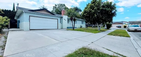 MLS: OC26069541