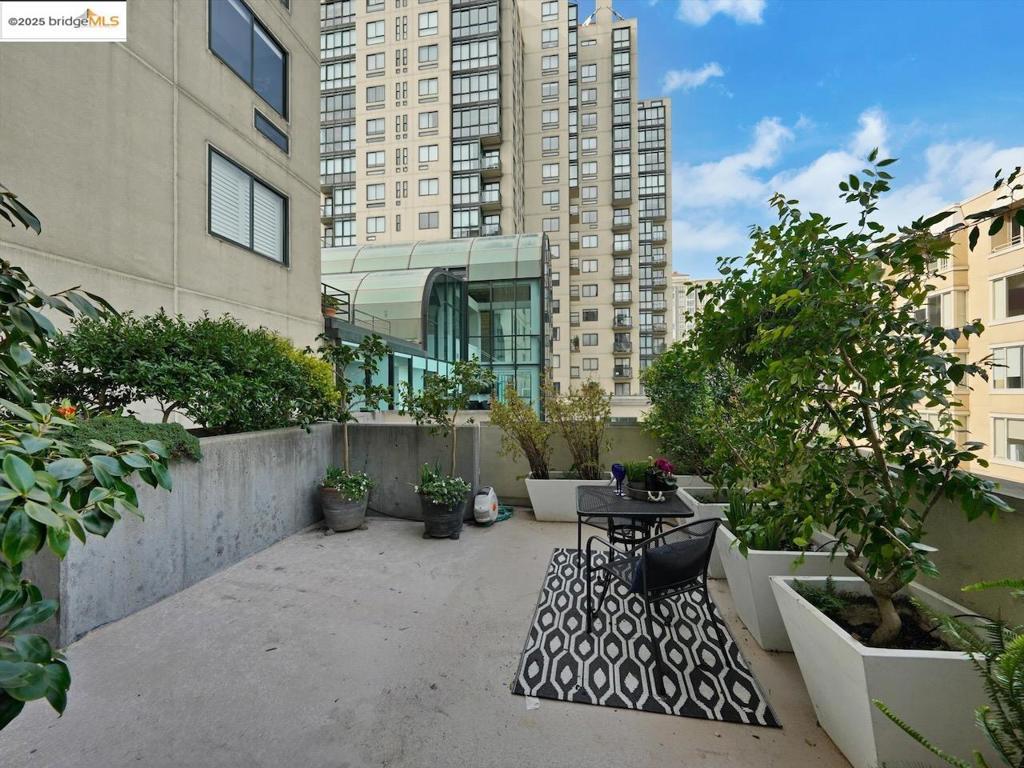 CIVIC CENTER - Residential
