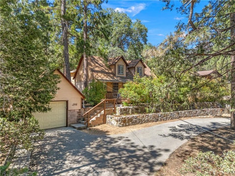Photo of 54540 Tahquitz View DR, Idyllwild, CA 92549 (MLS # OC26131689)