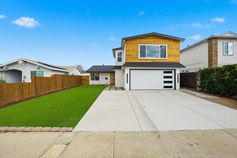 11329 Avenida Del Gato San Diego CA 92126