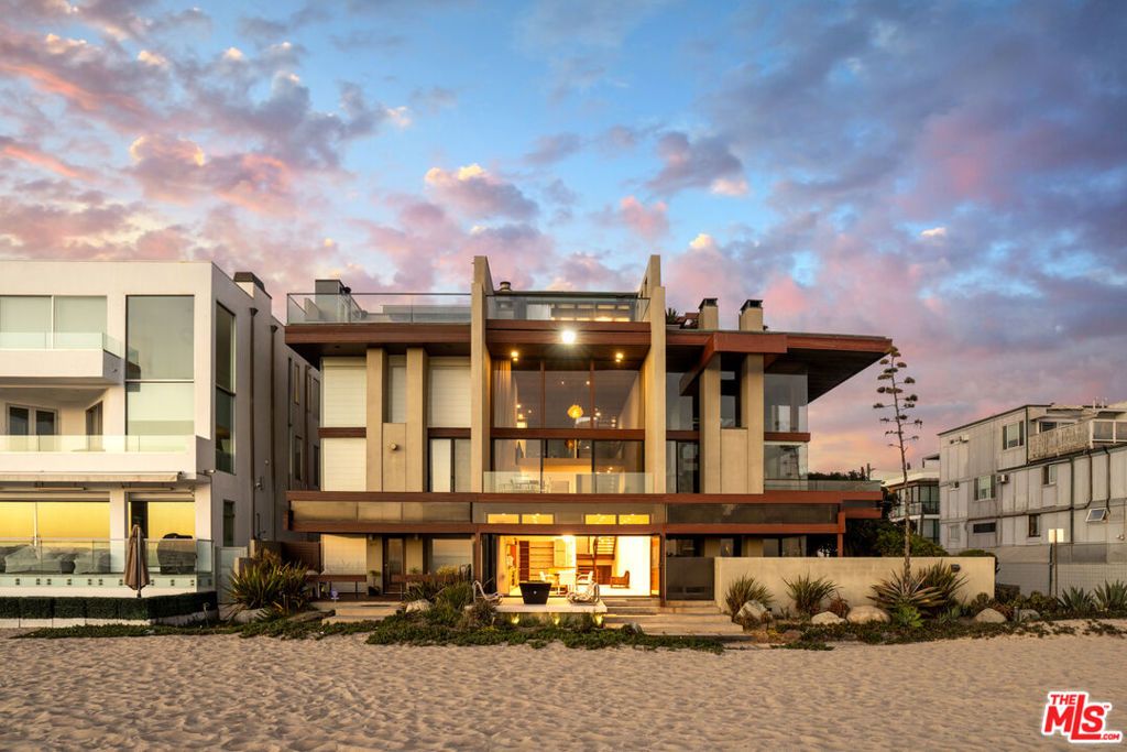 Photo of 3817 Ocean Front Walk, Marina Del Rey, CA 90292 (MLS # 25581465)