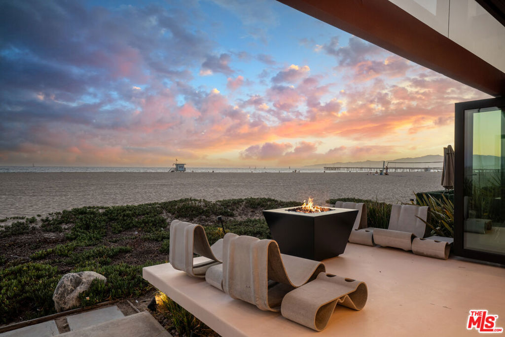 Properties 3 3817 Ocean Front Walk