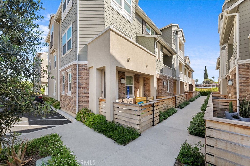 16432 Whittier Boulevard 2