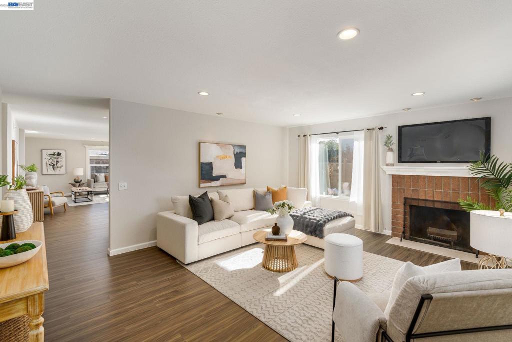 3415 3415 Loreto Drive