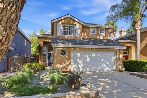 Photo of 1039 Spencer Avenue, San Jose, CA 95125 (MLS # ML82044846)