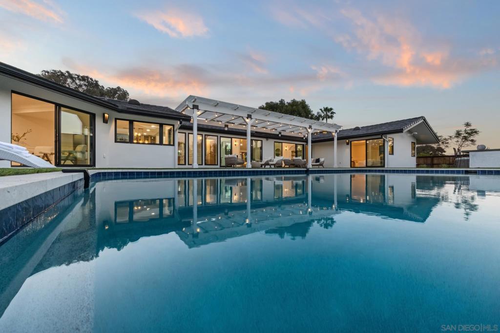 2975 Woodford Drive