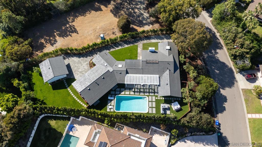 2975 Woodford Drive
