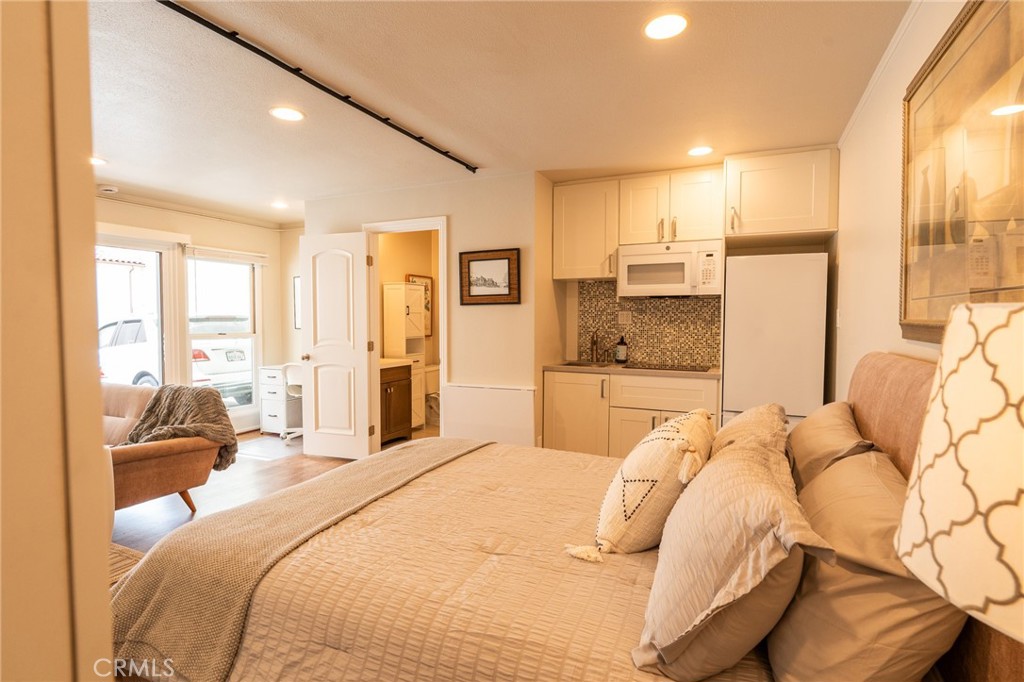 327 3rd Street 7