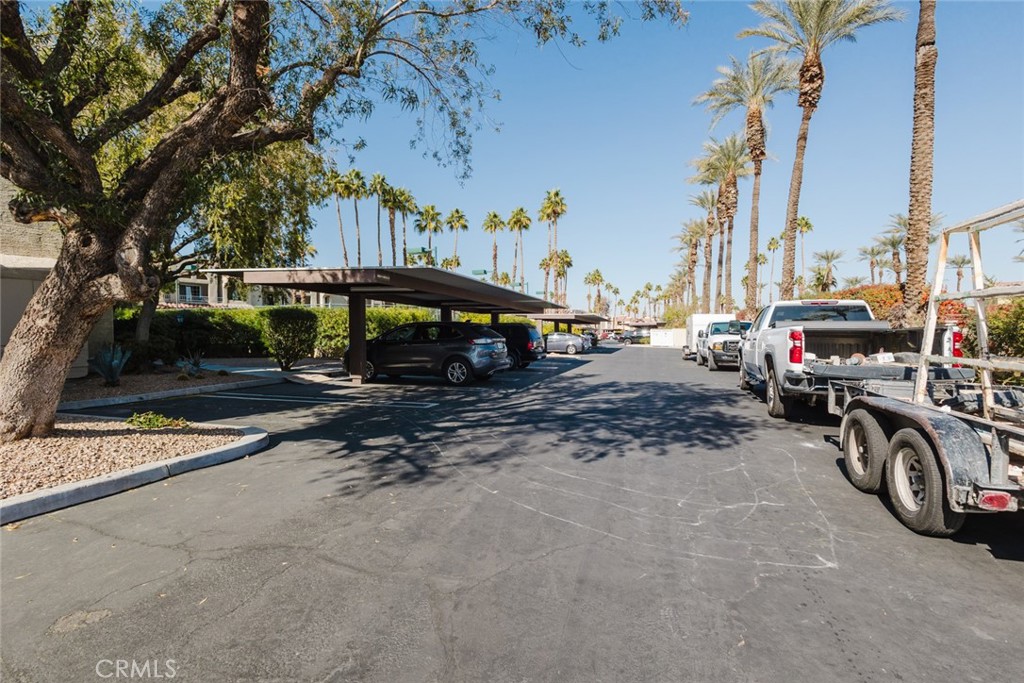 Tahquitz Creek Golf Course (33508) - Residential