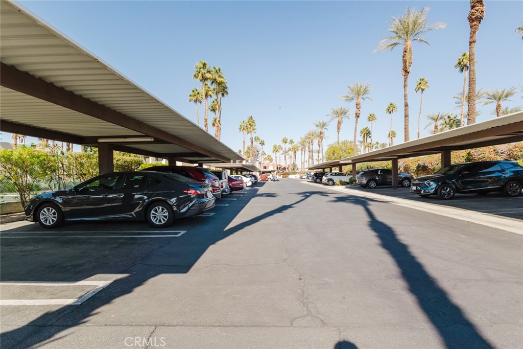 Tahquitz Creek Golf Course (33508) - Residential