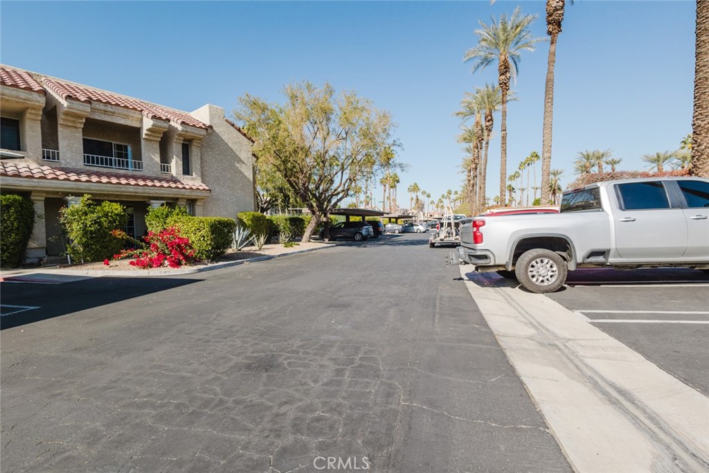 Tahquitz Creek Golf Course (33508) - Residential