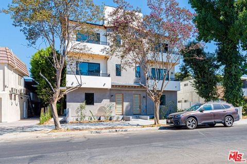 Photo of 10845 N Morrison Street #2, North Hollywood, CA 91601 (MLS # 25506515)