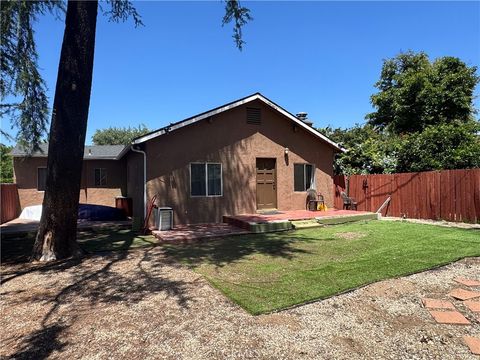 Photo of 9605 Sunland, Sunland, CA 91040 (MLS # SR26106342)