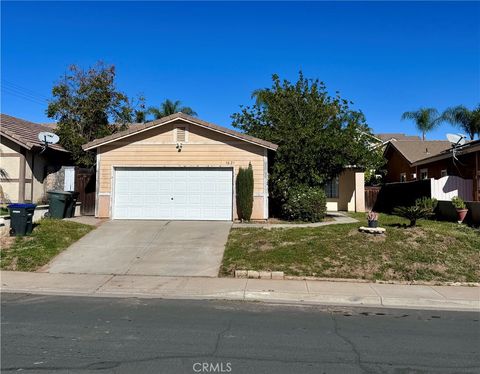Photo of 1621 Park Way, Lake Elsinore, CA 92530 (MLS # IG26022897)
