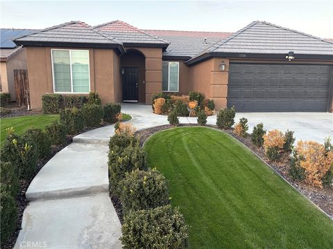 Photo of 13506 Arden Forest Drive, Bakersfield, CA 93314 (MLS # SR25271101)