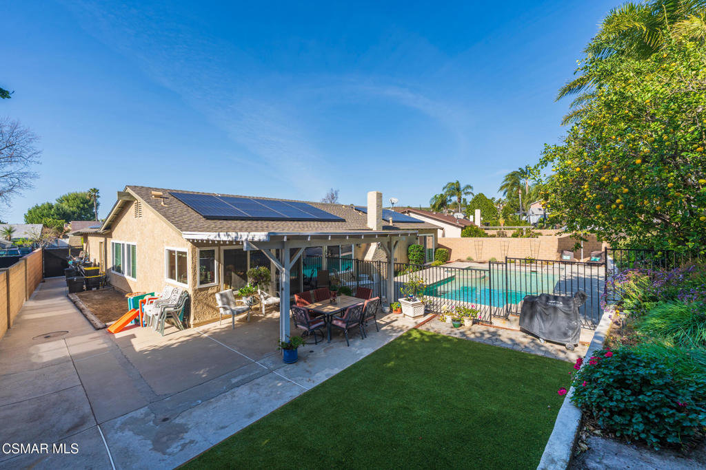 2756 N Dalenhurst Place