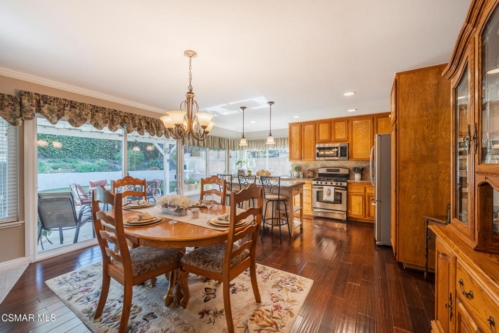 2756 N Dalenhurst Place