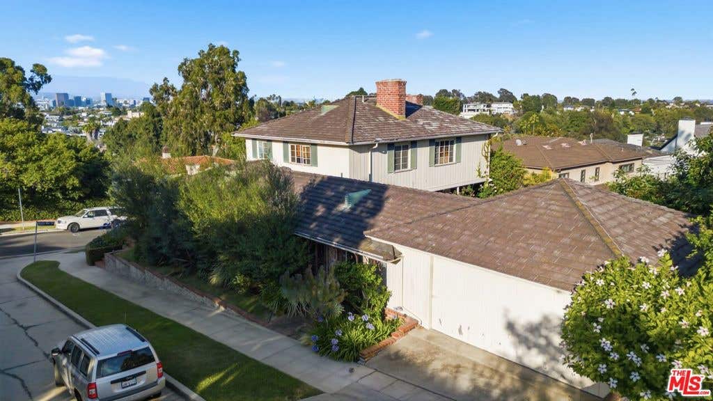 Photo of 2751 Monte Mar Terrace, Los Angeles, CA 90064 (MLS # 26851383)