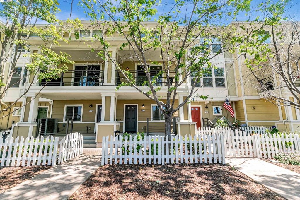 Located in the heart of Irvington, this 4 bedrooms /4 full bathrooms townhome is perfect for a multi-generation family! Owner spent over $45K on upgrades in 2023/2024. The kitchen features stainless steel gas stove oven, new dishwasher and refrigerator. All bedrooms are upgraded with recessed lights and custom designed closets. Hardwood floor for the living area, tiled floor in bathrooms and kitchen, 2-year new carpet in all bedrooms. Home has central AC & heating. Side-by-side 2-car garage is upgraded with Epoxy floor, 240V EV outlet and tankless water heater. Laundry room has custom shelves, washer and dryer included. The floor plan is open. Top floor features Primary Suite and Junior Suite. The main floor with living and kitchen also features 3rd bedroom which can be used by a grown-up child who wants his/her own space. There is a bedroom and full bath on the first floor, great for visiting guests. This townhome style condo has access to Excellent Schools & Plenty Recreation Amenities such as Lake Elizabeth, Waterpark, Library, Costco and Pacific Common. The community offers children playground, dog run greenfield, swimming pool and spa.