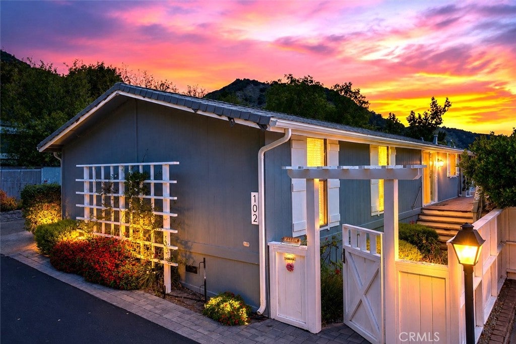 102 Sunrise