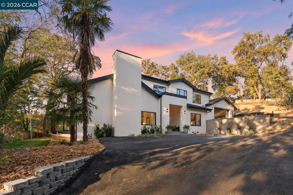 1374 Homestead Ave.