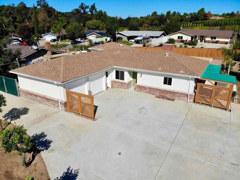 2445 S. Stage Coach Ln Lane Fallbrook CA 92028