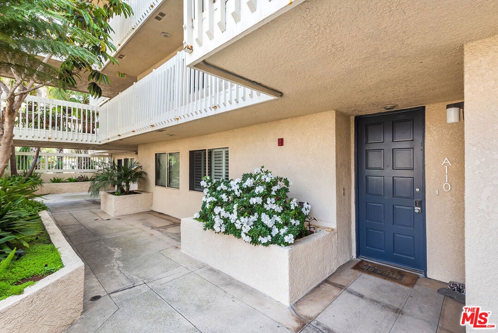 7301 Vista Del Mar A110