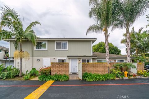 Photo of 16385 De Anza Cir #C159, Huntington Beach, CA 92649 (MLS # OC25276623)