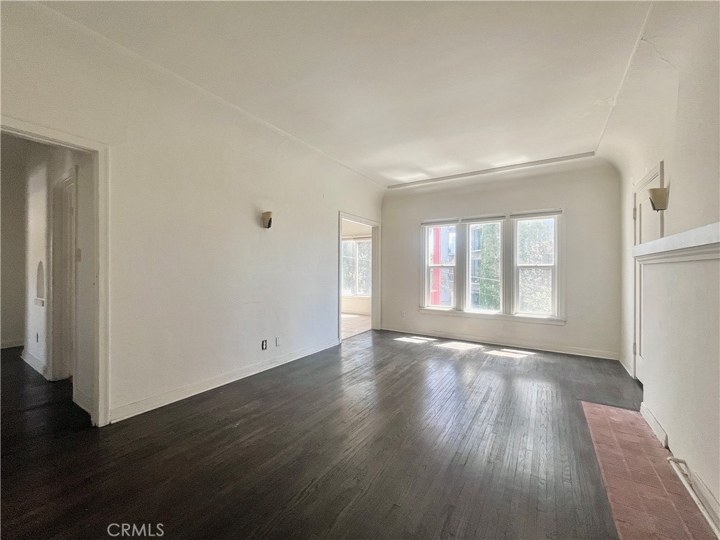Properties 1 837 White Knoll Drive