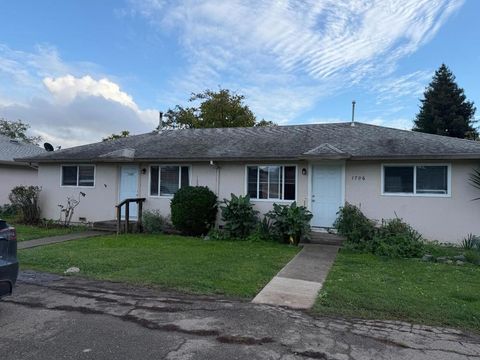 Photo of 1704 Dutton Avenue, Santa Rosa, CA 95407 (MLS # ML82027906)